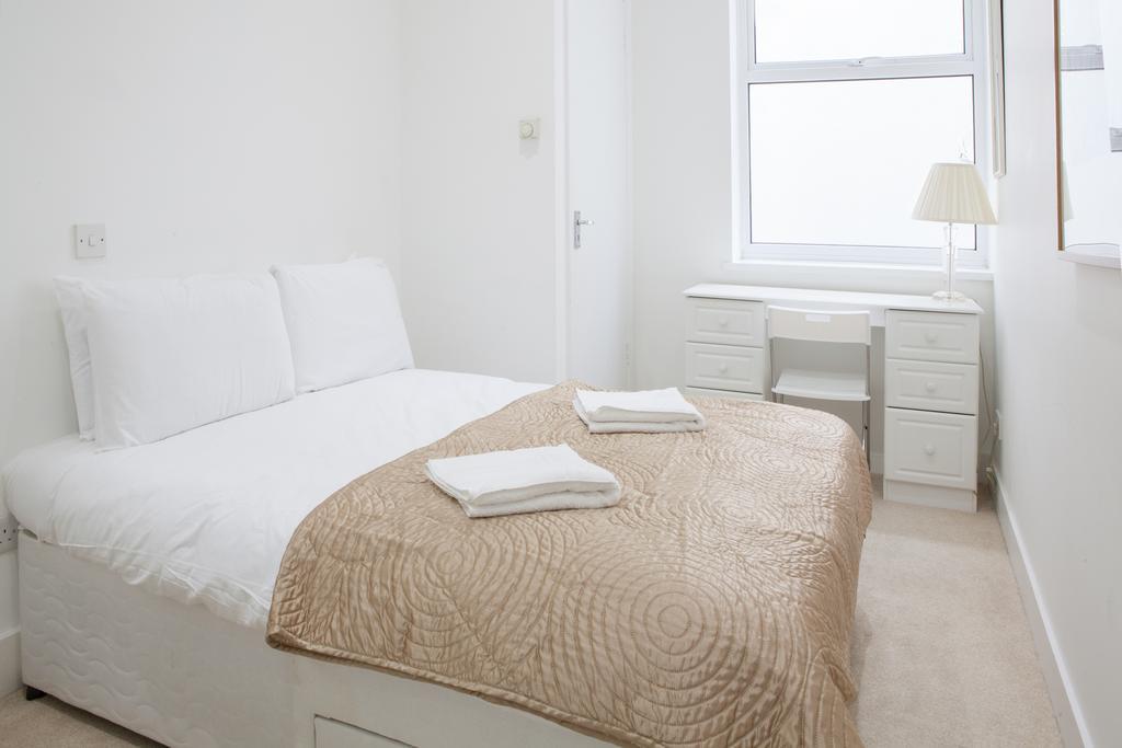 Victoria Station Apartment Лондон Екстериор снимка