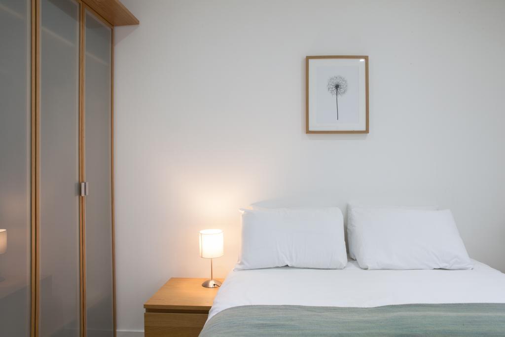 Victoria Station Apartment Лондон Екстериор снимка
