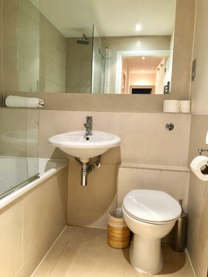 Victoria Station Apartment Лондон Екстериор снимка