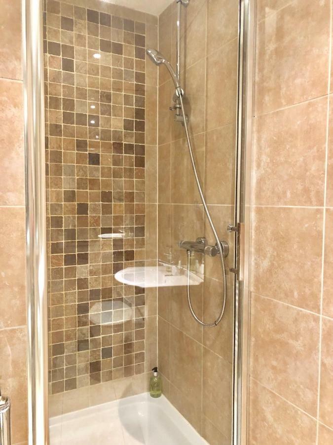 Victoria Station Apartment Лондон Екстериор снимка