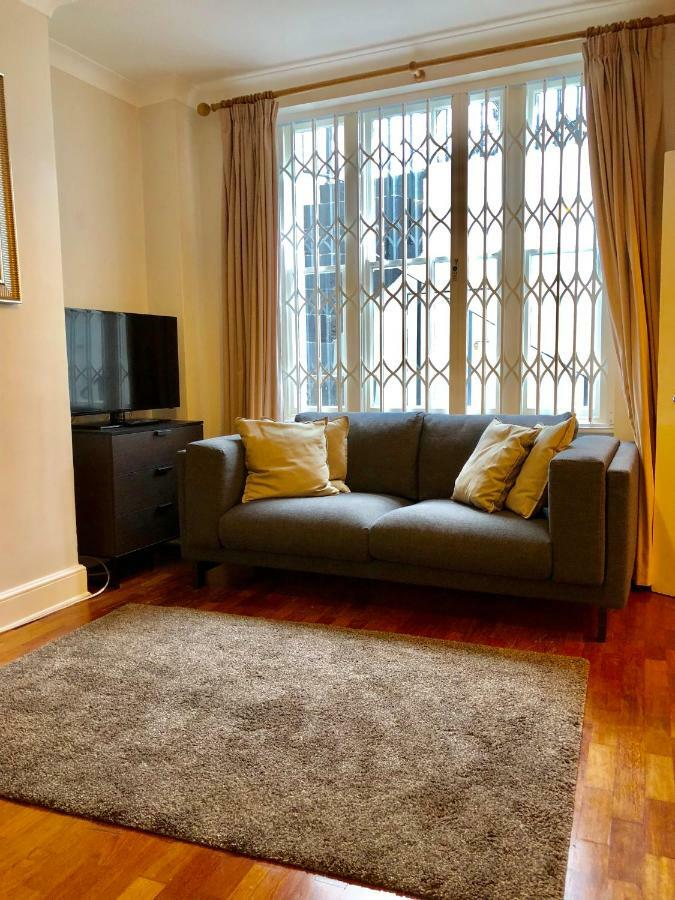 Victoria Station Apartment Лондон Екстериор снимка