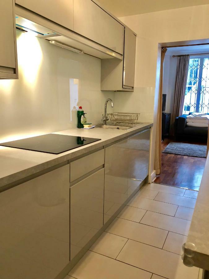 Victoria Station Apartment Лондон Екстериор снимка
